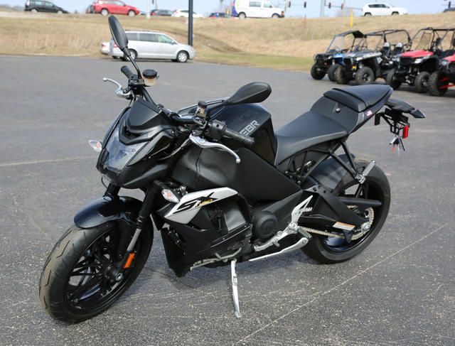 20170313_221833000_iOS