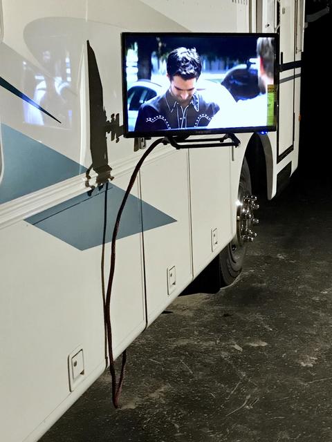 20171026_011947425_iOS